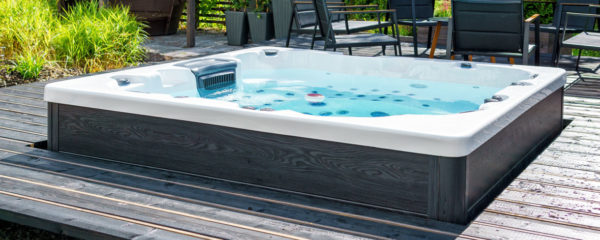 spa rigide exterieur